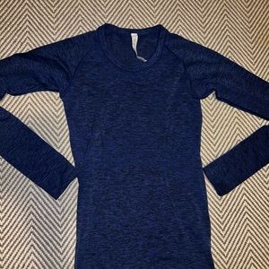 Lululemon Long Sleeve Blue Top Size 4
